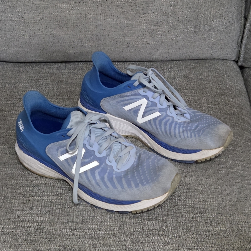 New Balance Fresh Foam 860, women's sz 9, Blue